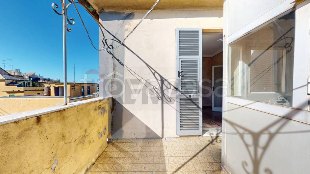 appartamento in vendita a Genova in zona Sampierdarena