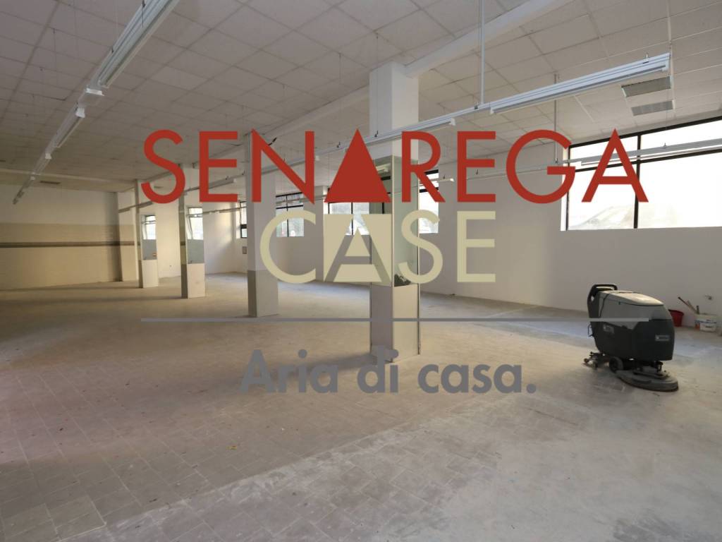 locale commerciale in vendita a Genova in zona Nervi