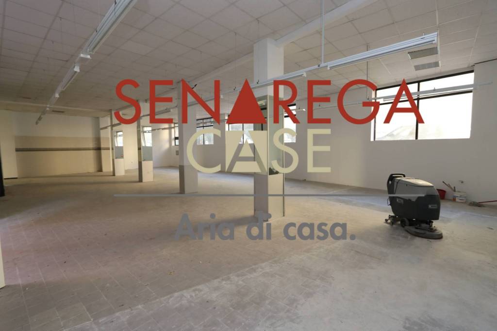 locale commerciale in vendita a Genova in zona Nervi