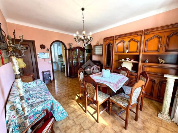 appartamento in vendita a Genova in zona Rivarolo