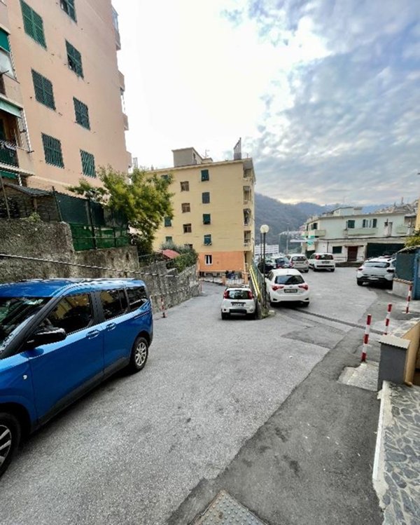 appartamento in vendita a Genova in zona Molassana