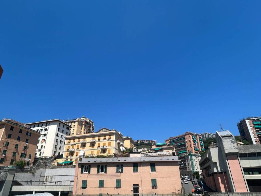 appartamento in vendita a Genova in zona Marassi