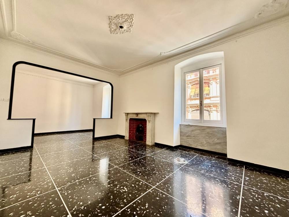 appartamento in vendita a Genova in zona Foce