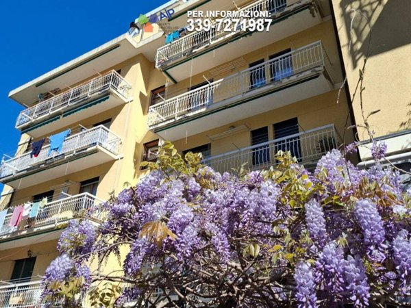appartamento in vendita a Genova in zona Sestri Ponente