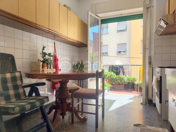 appartamento in vendita a Genova in zona Staglieno