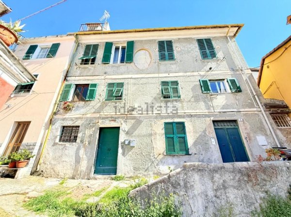 appartamento in vendita a Genova in zona Sestri Ponente