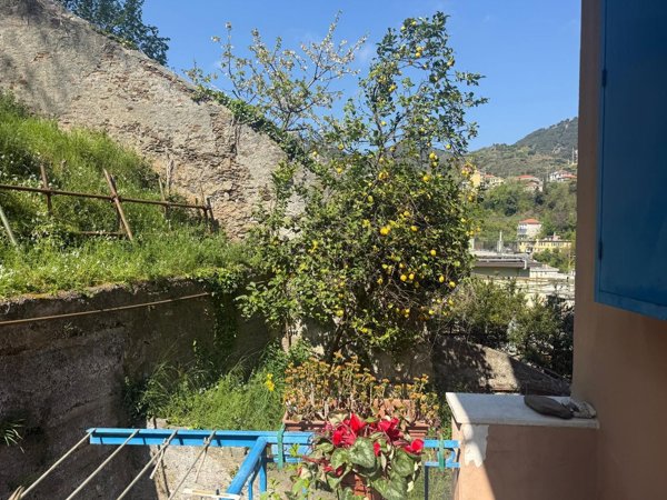 appartamento in vendita a Genova in zona Sestri Ponente