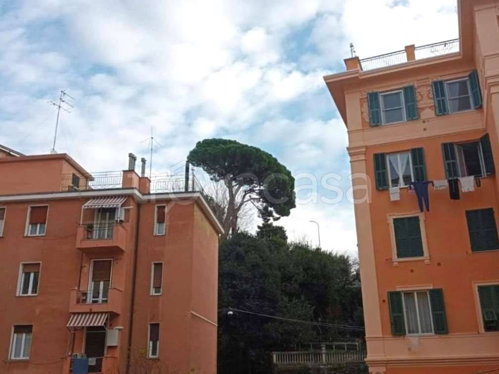 appartamento in vendita a Genova in zona Pegli
