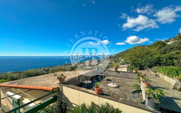 casa indipendente in vendita a Genova in zona Nervi