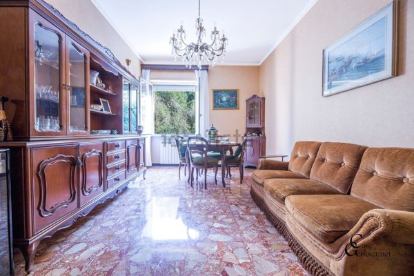 appartamento in vendita a Genova in zona Quezzi