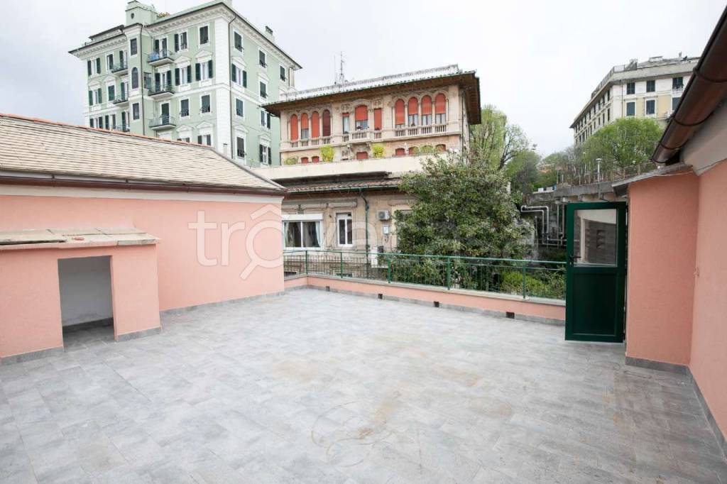 appartamento in vendita a Genova in zona Castelletto