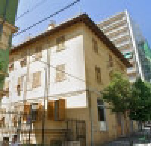 locale di sgombero in vendita a Genova in zona Sestri Ponente