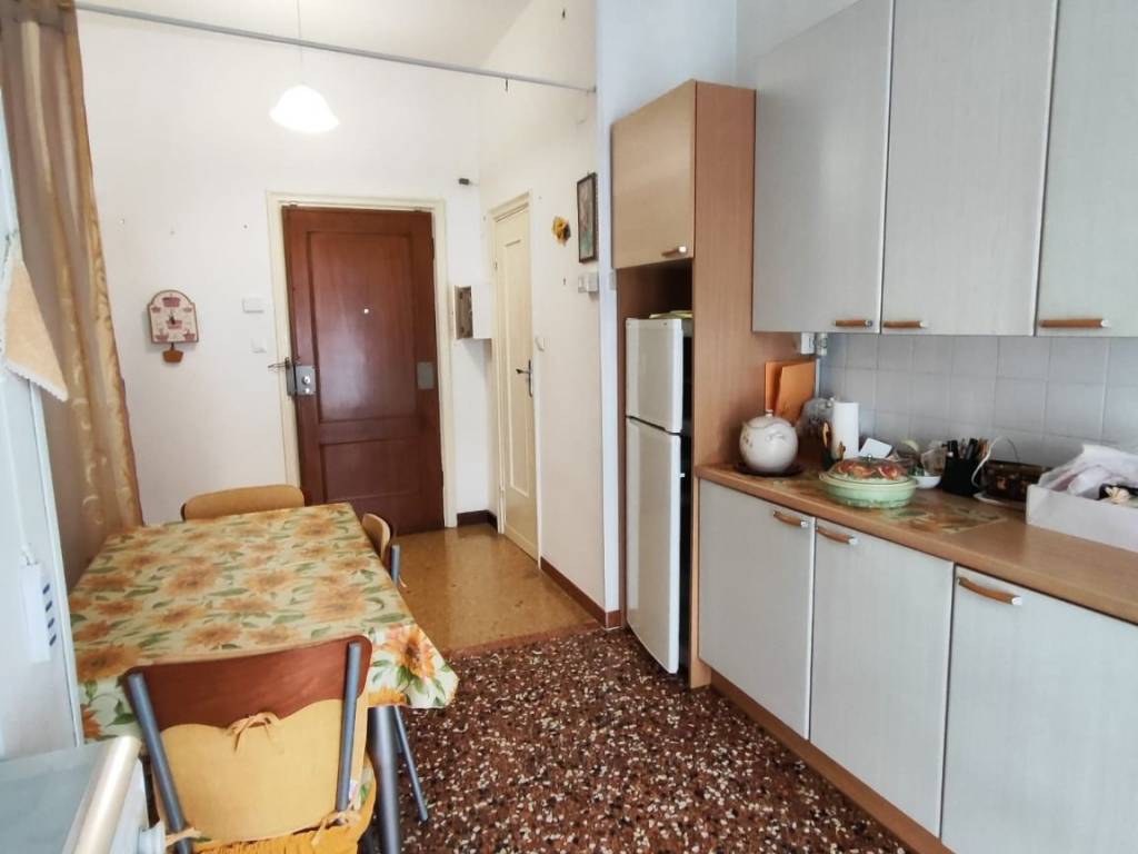 appartamento in vendita a Genova in zona Molassana