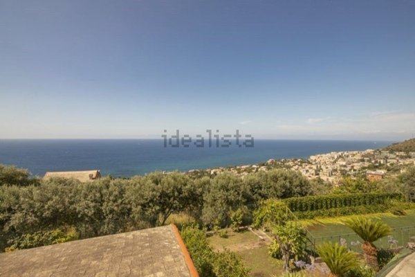 casa indipendente in vendita a Genova in zona Nervi