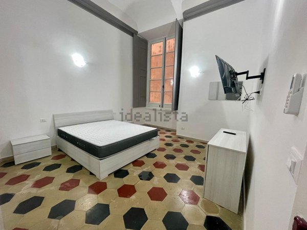 appartamento in vendita a Genova in zona Sottoripa / Maddalena / Molo