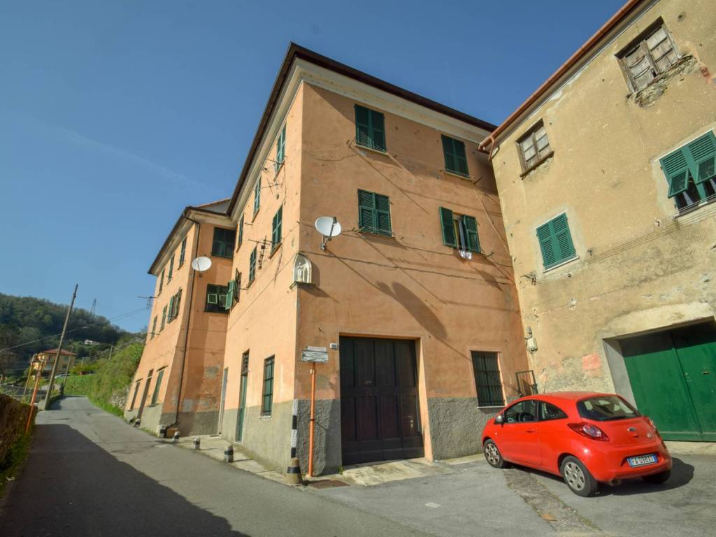 appartamento in vendita a Genova in zona Acquasanta