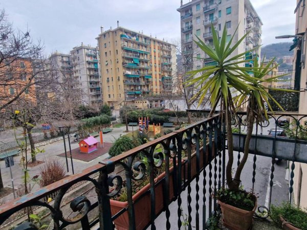 appartamento in vendita a Genova in zona Molassana
