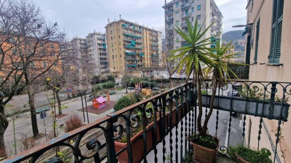 appartamento in vendita a Genova in zona Molassana
