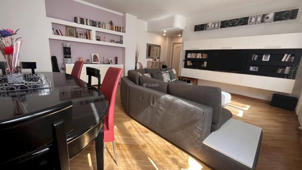 casa indipendente in vendita a Genova in zona Sampierdarena