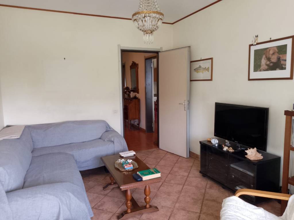 appartamento in vendita a Genova in zona Rivarolo