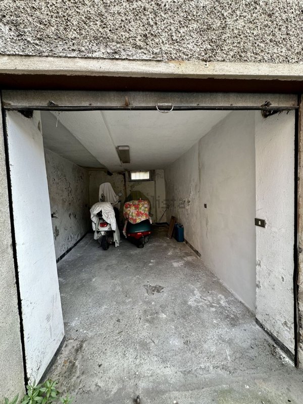 appartamento in vendita a Genova in zona Bolzaneto