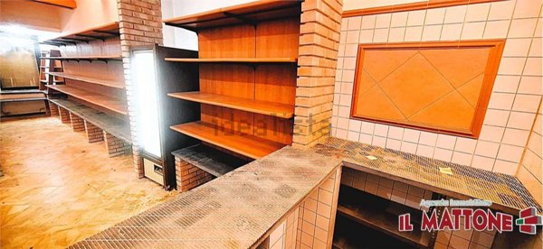 negozio in vendita a Genova in zona Voltri