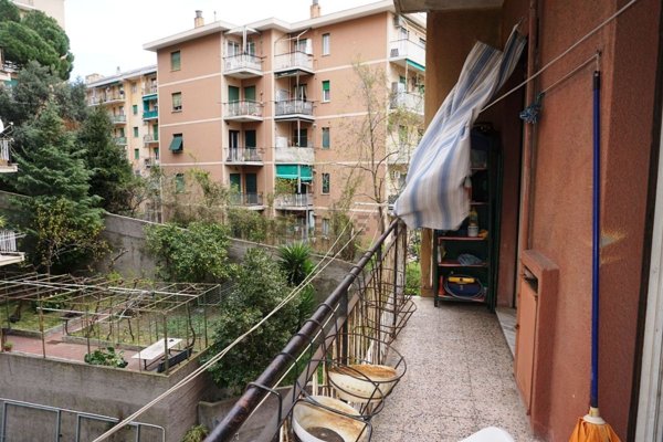 casa indipendente in vendita a Genova in zona Sampierdarena
