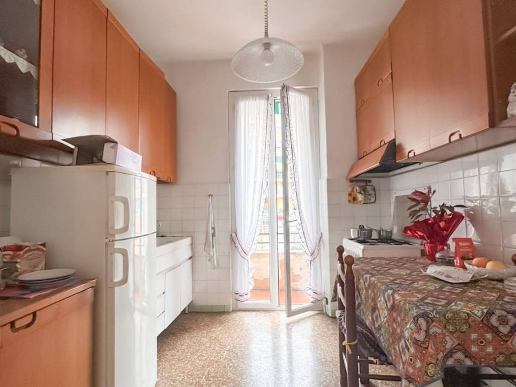 appartamento in vendita a Genova in zona Palmaro / Pra'