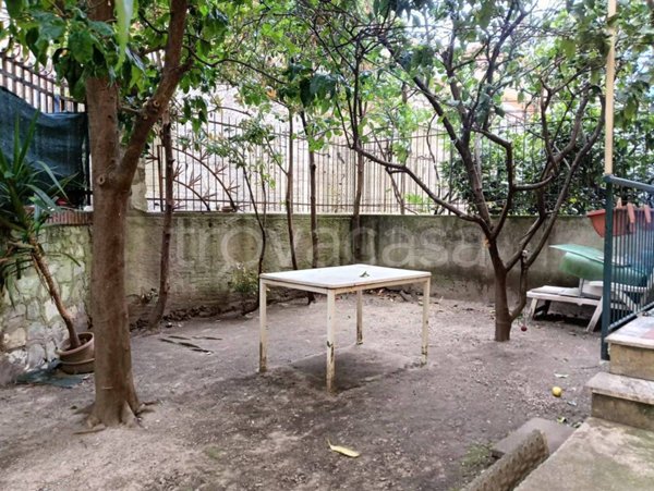 appartamento in vendita a Genova in zona Molassana