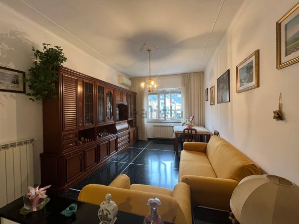 appartamento in vendita a Genova in zona Staglieno