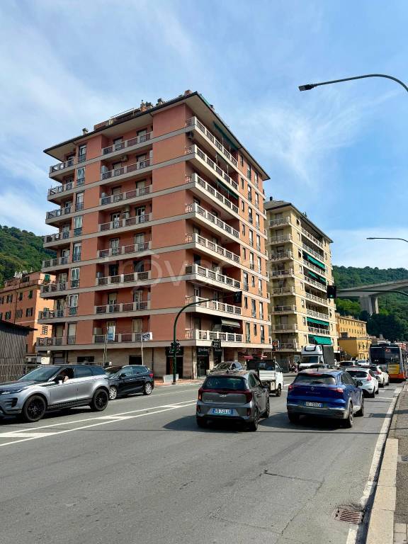 appartamento in vendita a Genova in zona Molassana