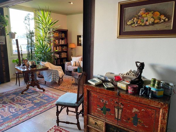 appartamento in vendita a Genova in zona Sottoripa / Maddalena / Molo