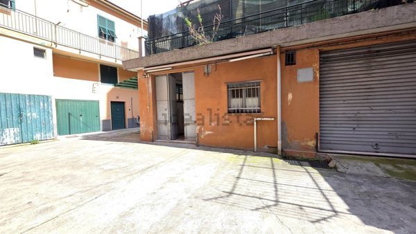 casa semindipendente in vendita a Genova in zona Certosa