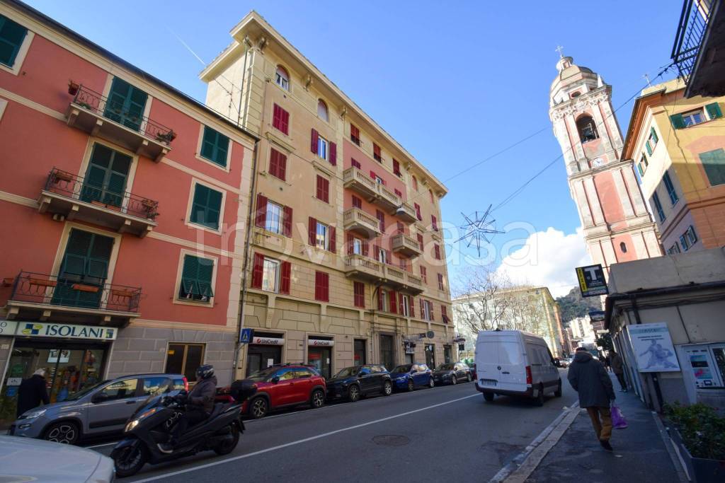 appartamento in vendita a Genova in zona Voltri