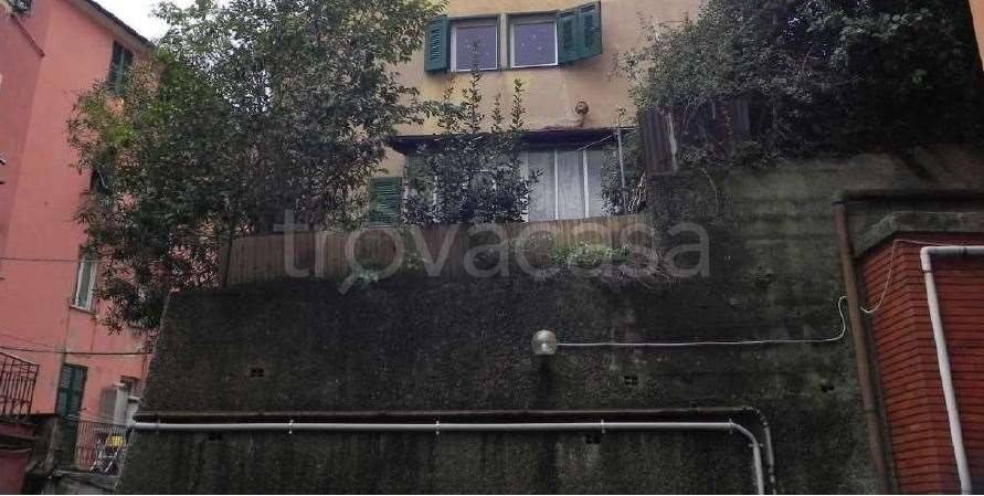 appartamento in vendita a Genova in zona Marassi