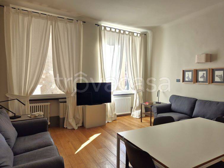 appartamento in vendita a Genova in zona Sottoripa / Maddalena / Molo