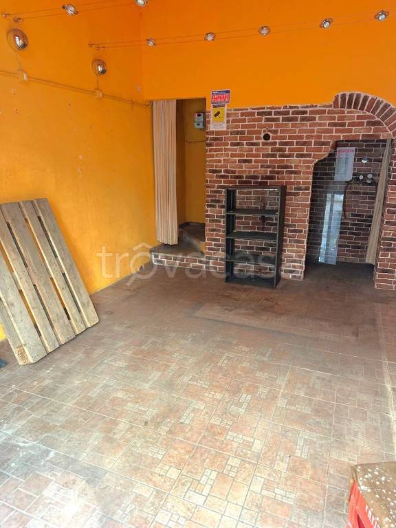 negozio in vendita a Genova in zona Marassi