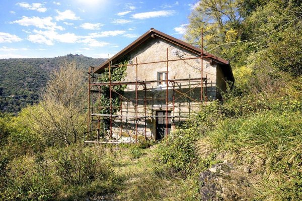 appartamento in vendita a Genova in zona Apparizione