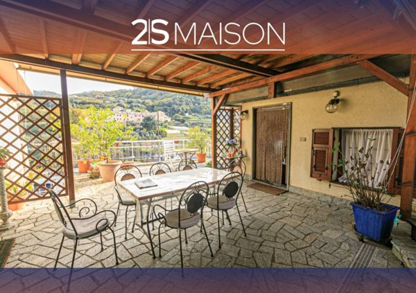 casa indipendente in vendita a Genova in zona Voltri