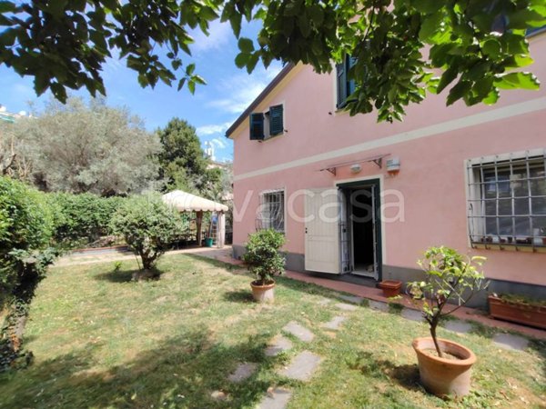 casa indipendente in vendita a Genova in zona Sturla