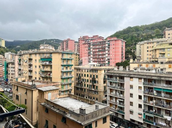 appartamento in vendita a Genova in zona Marassi