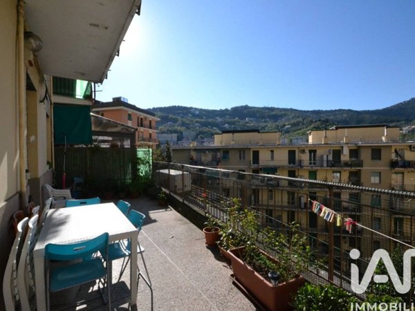 appartamento in vendita a Genova in zona Staglieno