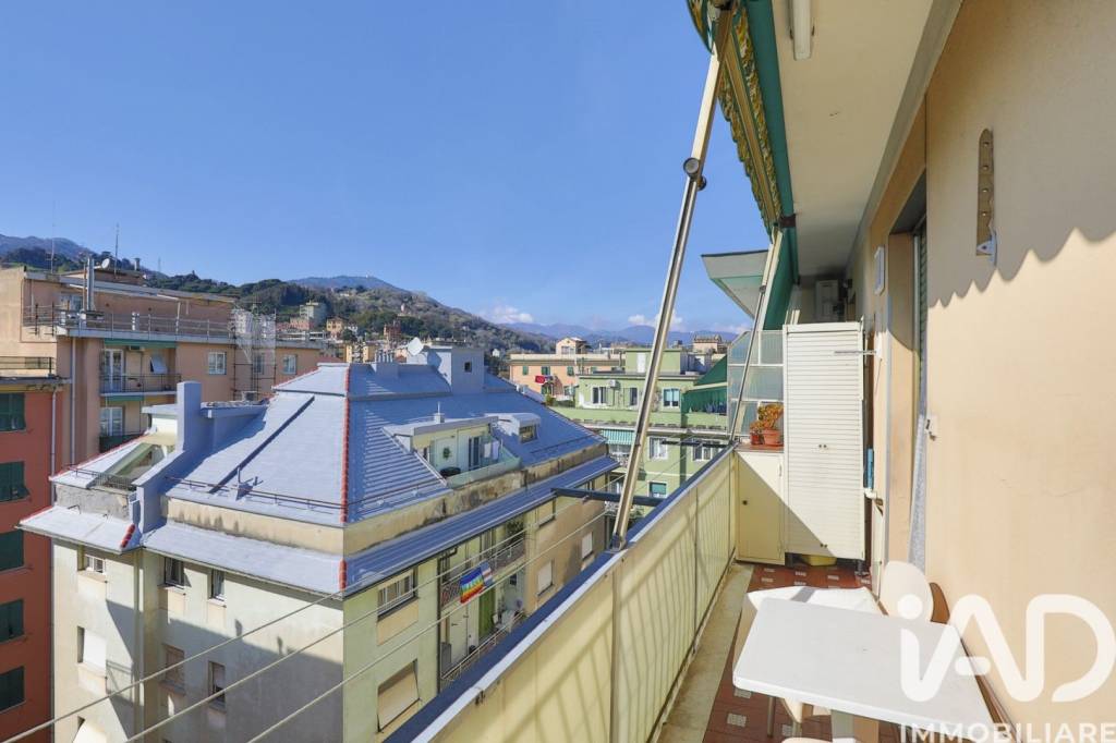 appartamento in vendita a Genova in zona Bolzaneto