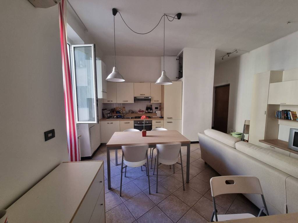 appartamento in vendita a Genova in zona Sestri Ponente