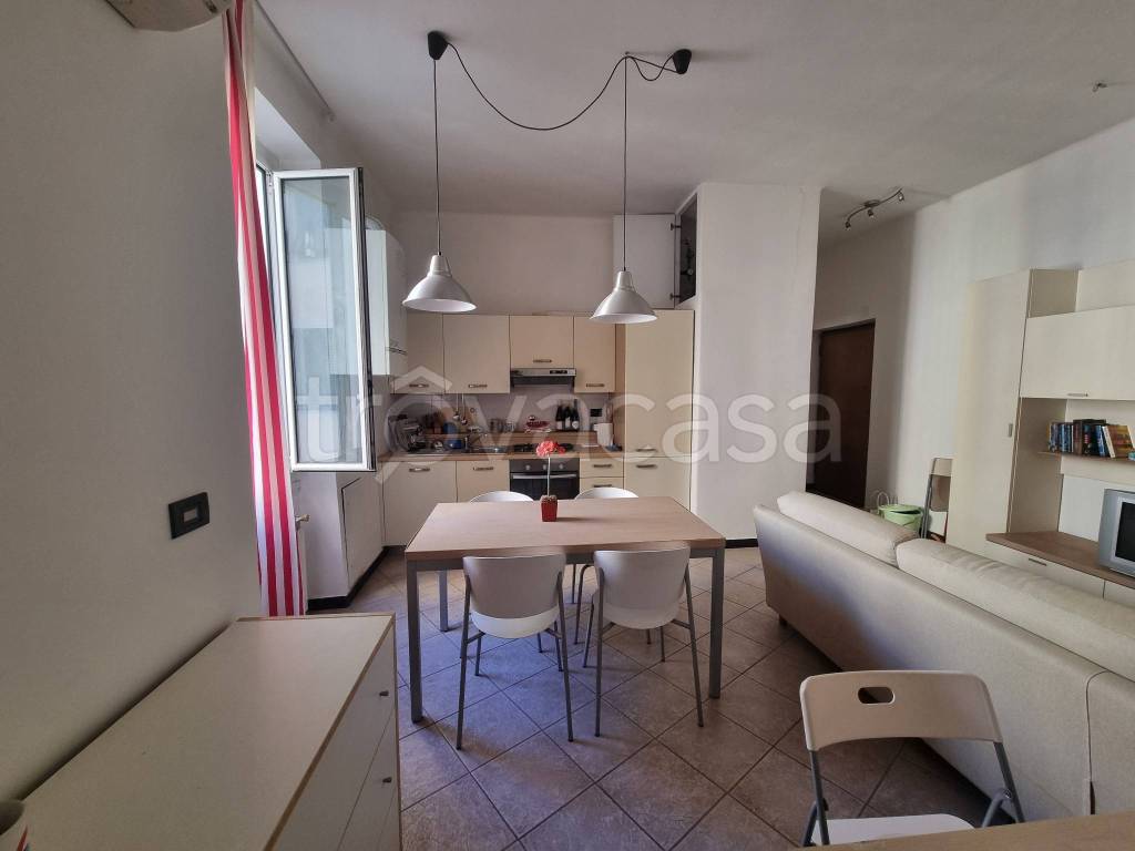 appartamento in vendita a Genova in zona Sestri Ponente