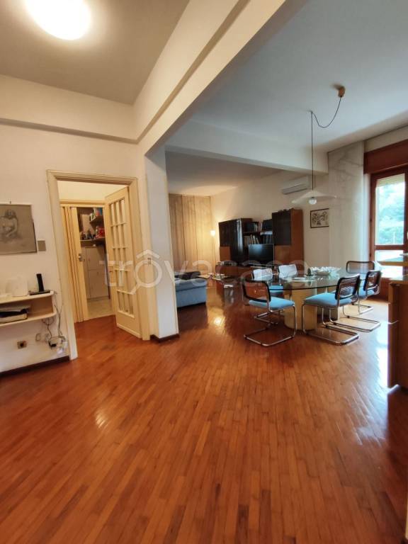 appartamento in vendita a Genova in zona Molassana