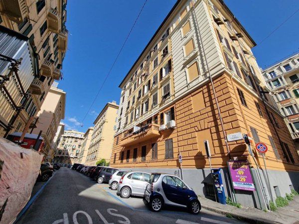 appartamento in vendita a Genova in zona Foce