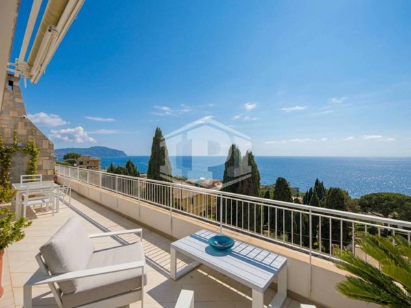 appartamento in vendita a Genova in zona Nervi