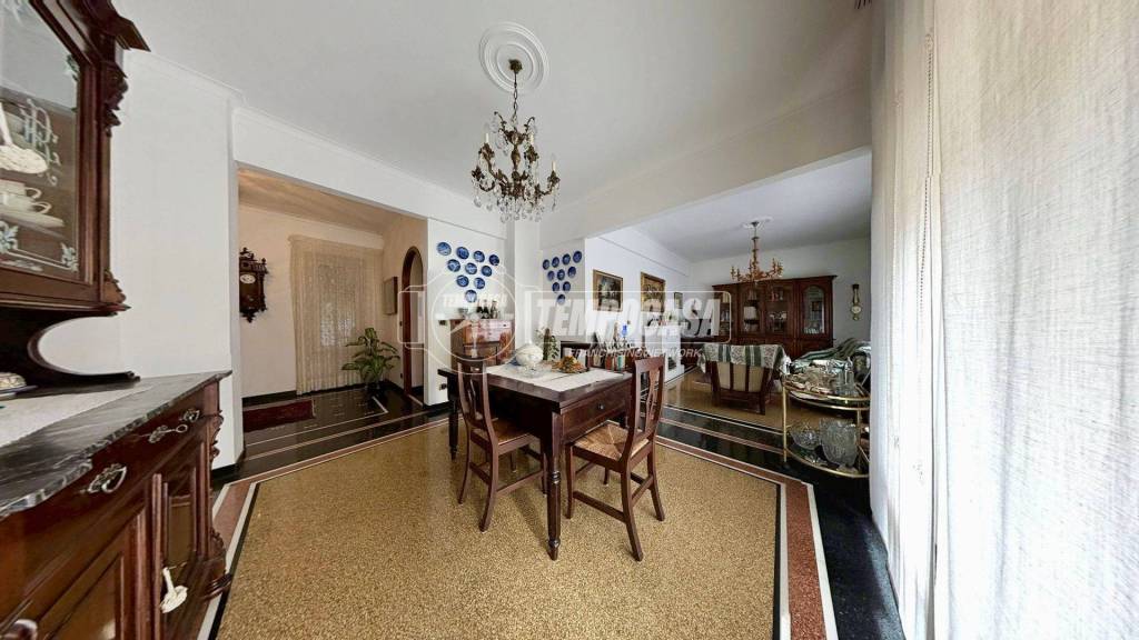 appartamento in vendita a Genova in zona Sestri Ponente