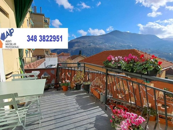 appartamento in vendita a Genova in zona Molassana